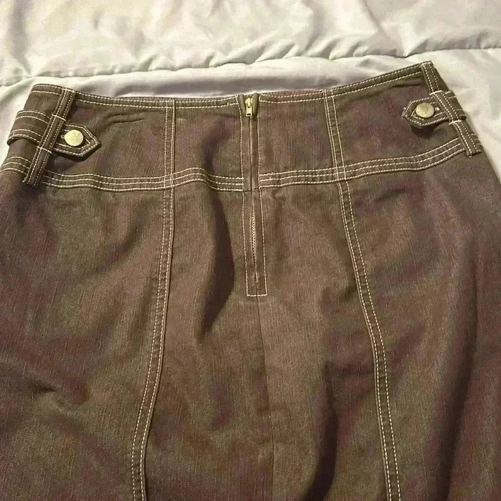Dressbarn Straight Skirt - Picture 4 of 9